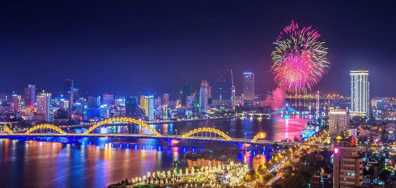 Sông Hàn cũng những cây cầu biểu tượng giúp BĐS Đà Nẵng tạo lợi thế cạnh tranh vượt trội.
